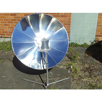 Parabolic cooker catching sun